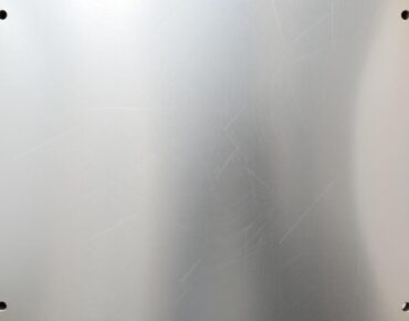 Лист из нержавеющей стали: как выбрать, обработать и эксплуатировать без сюрпризов